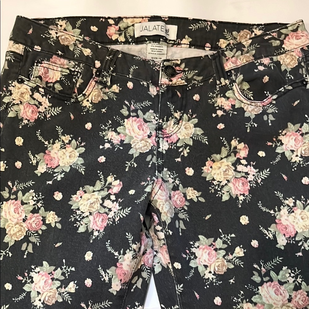 Jalate juniors 13 Floral Skinny Jeans - Black and Pink - Picture 6 of 9